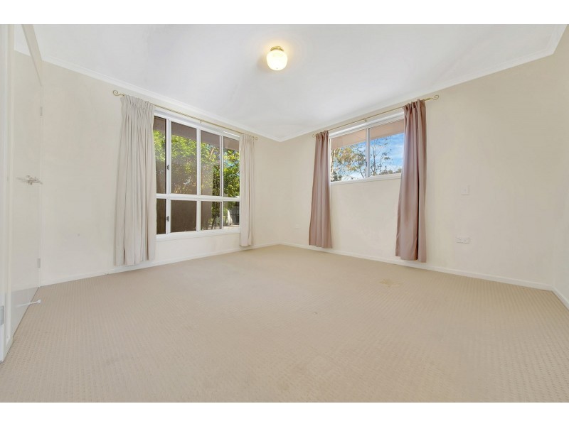 26 Handley Drive, Boyne Island QLD 4680