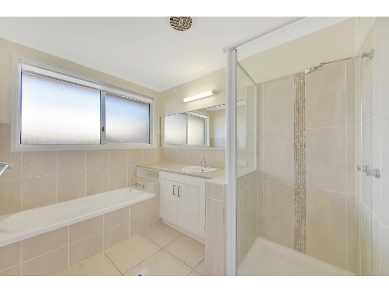26 Handley Drive, Boyne Island QLD 4680