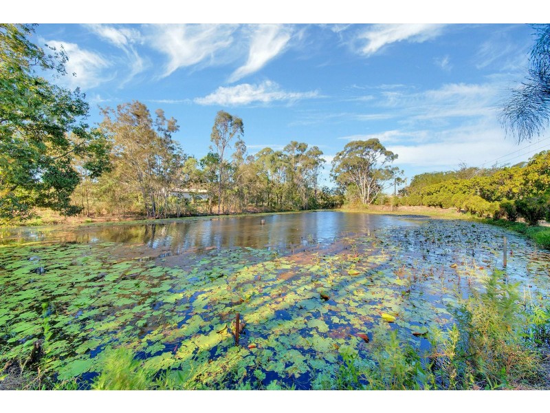26 Handley Drive, Boyne Island QLD 4680