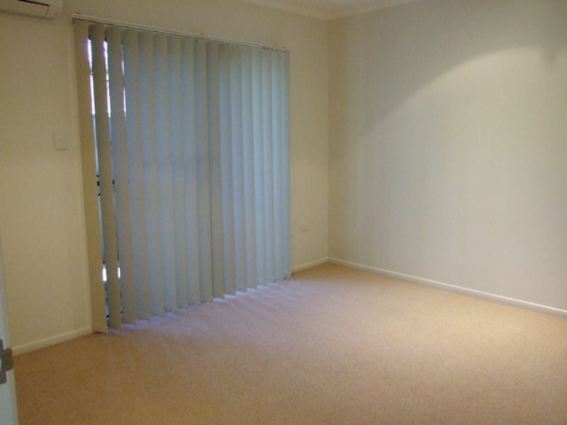 Unit 3/6 Beach Ave, Tannum Sands QLD 4680