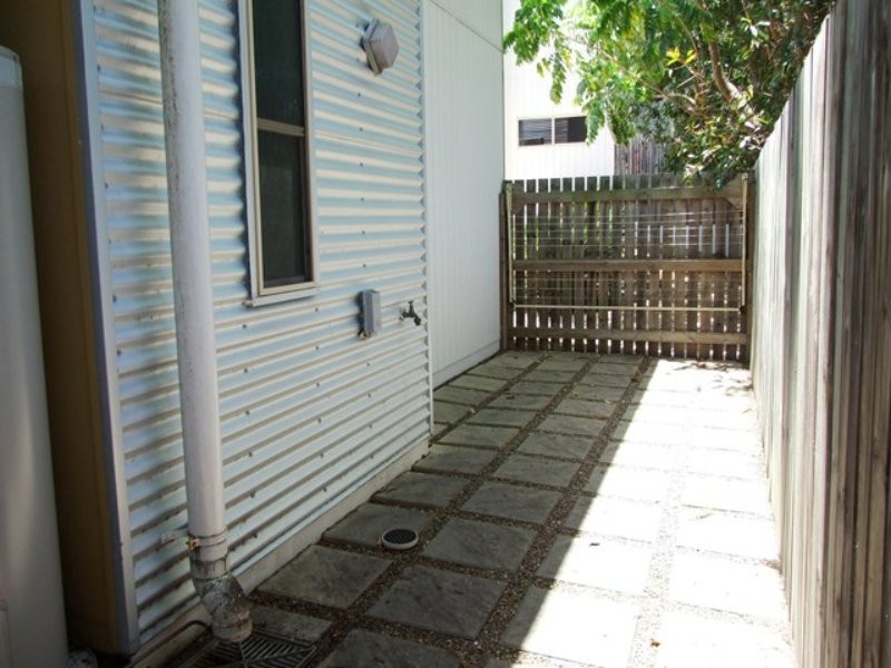 Unit 3/6 Beach Ave, Tannum Sands QLD 4680