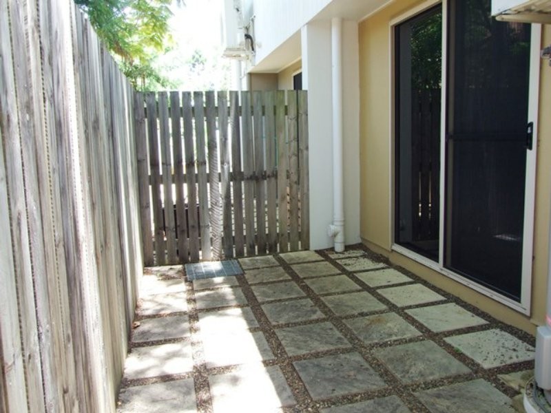 Unit 3/6 Beach Ave, Tannum Sands QLD 4680