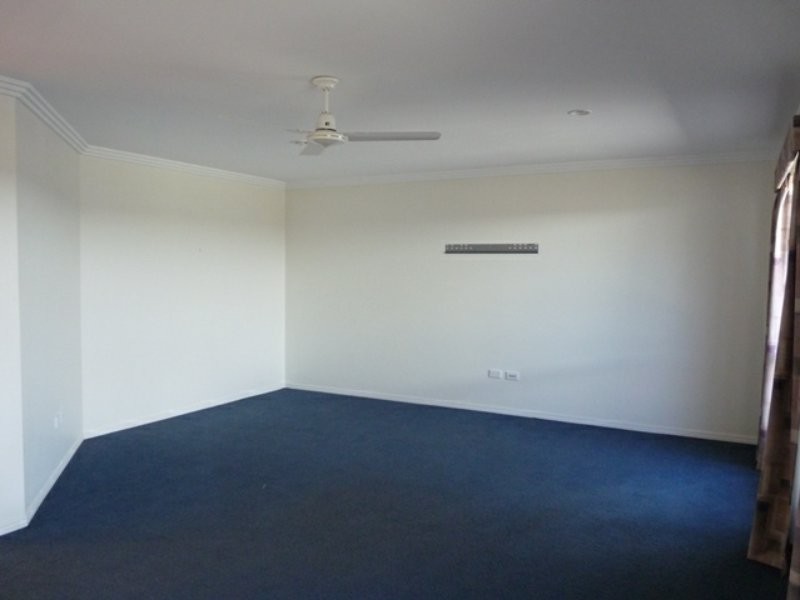 25 Longreach Court, Tannum Sands QLD 4680