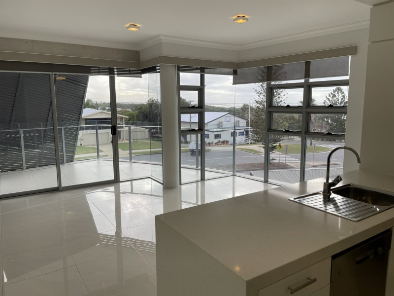 202/1 Pacific Avenue, Tannum Sands QLD 4680