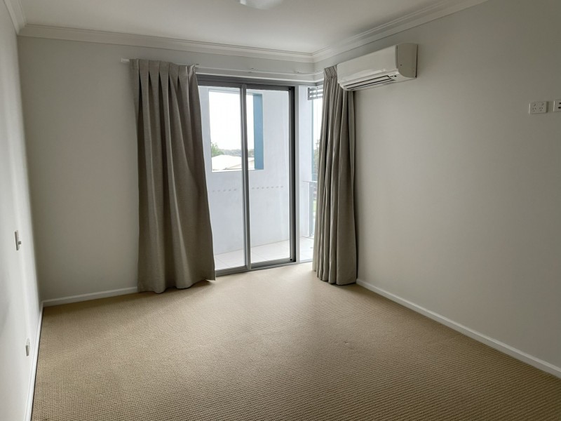 202/1 Pacific Avenue, Tannum Sands QLD 4680