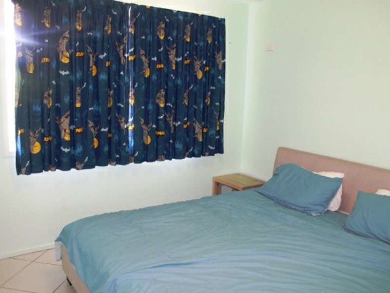 33 Booth Avenue, Tannum Sands QLD 4680