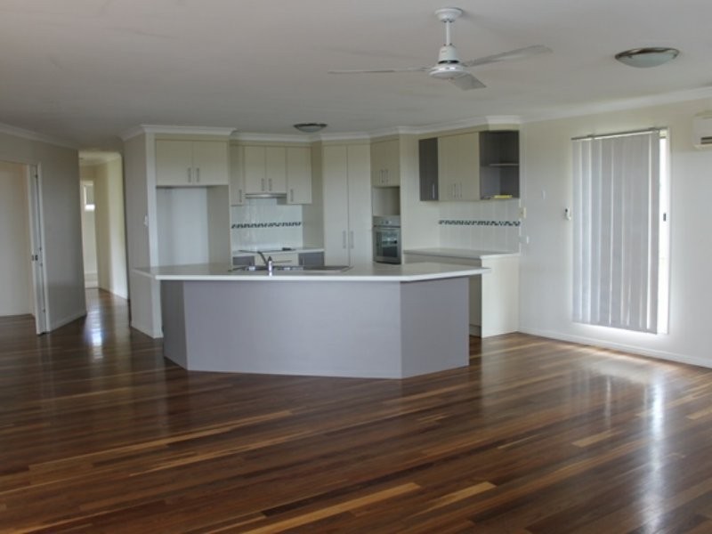 6B Jenny Lind Dr, Boyne Island QLD 4680