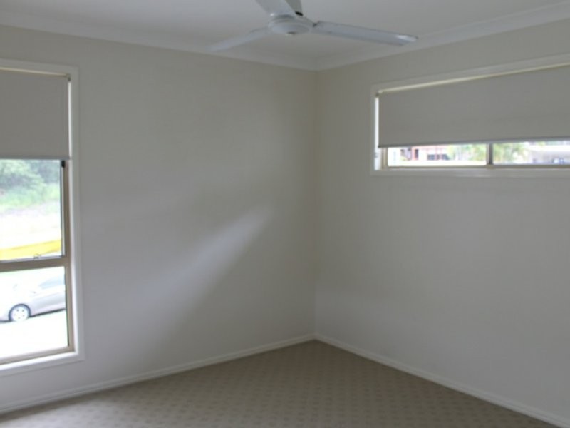 6B Jenny Lind Dr, Boyne Island QLD 4680