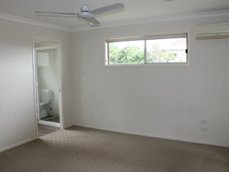 6B Jenny Lind Dr, Boyne Island QLD 4680