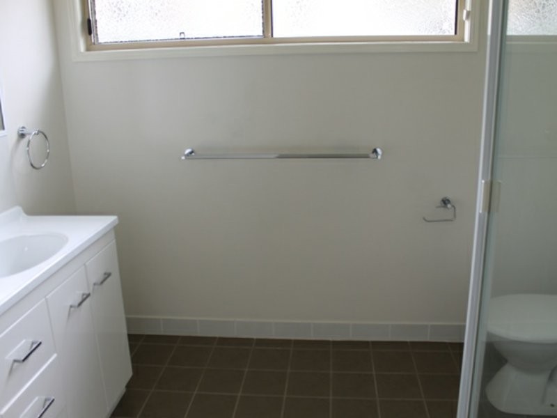 6B Jenny Lind Dr, Boyne Island QLD 4680