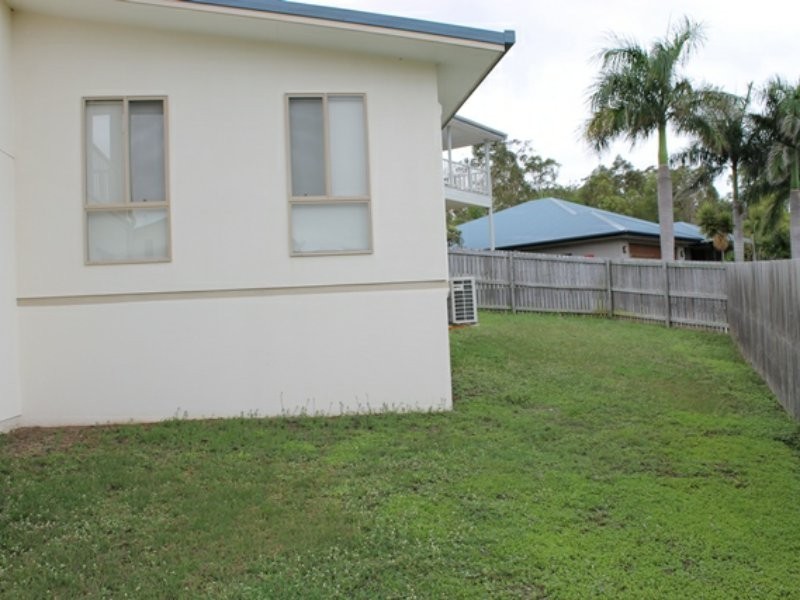 6B Jenny Lind Dr, Boyne Island QLD 4680