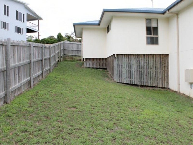 6B Jenny Lind Dr, Boyne Island QLD 4680