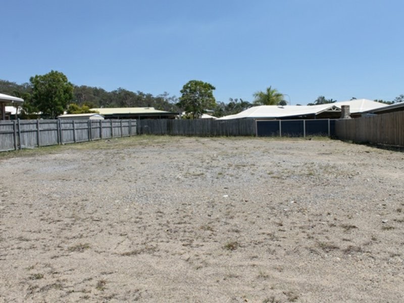 8 Ballook Street, Boyne Island QLD 4680