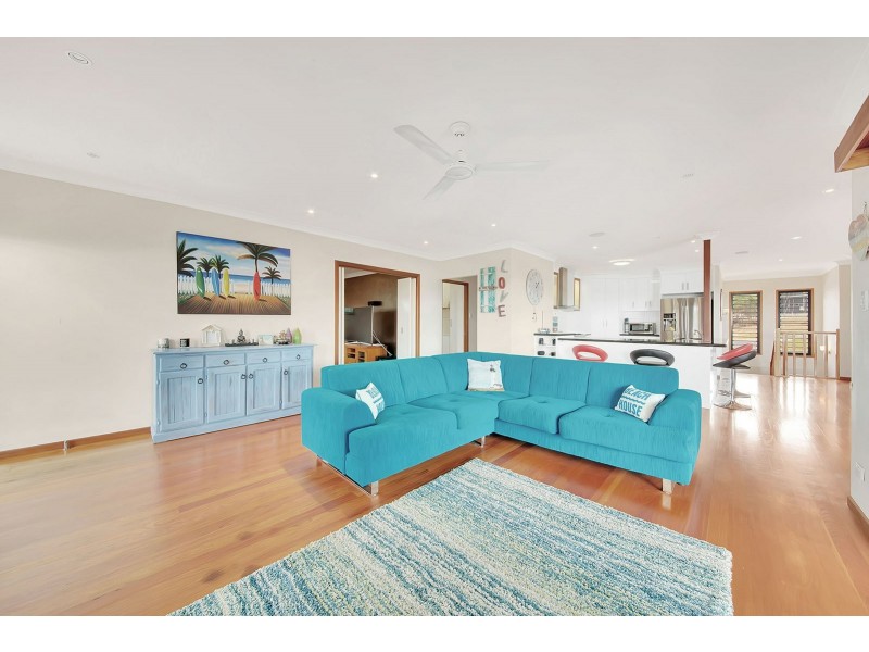 36 Lighthouse Drive, Boyne Island QLD 4680
