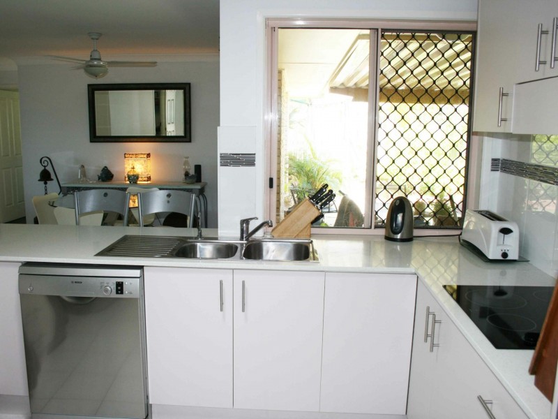 29 Geoffrey Thomas Drive, Tannum Sands QLD 4680