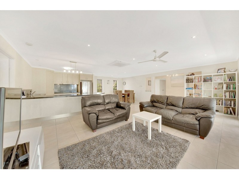 13 STONEY COURT, Tannum Sands QLD 4680