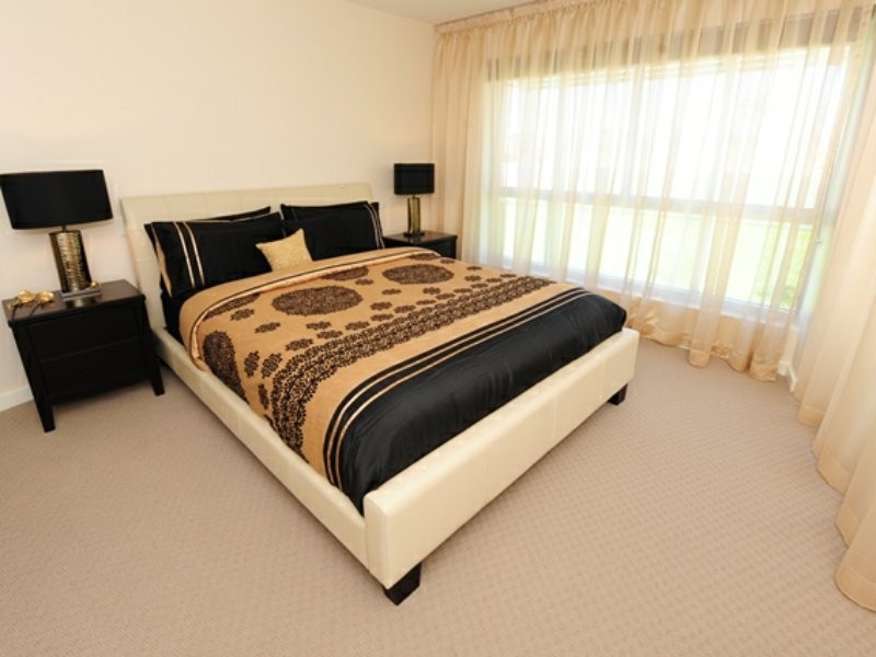 4/2 The Promenade, Boyne Island QLD 4680