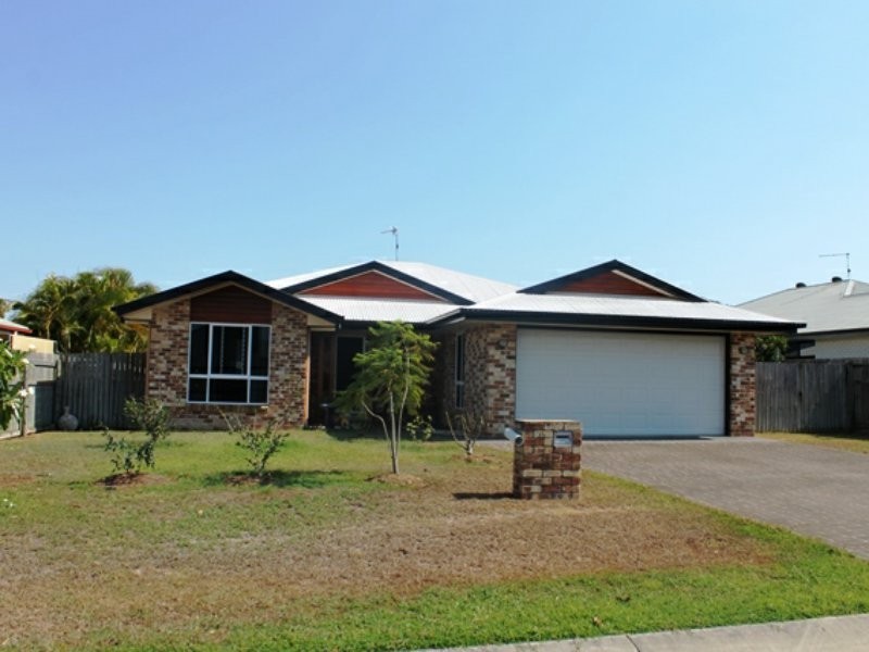 35 Golf View Drive, Boyne Island QLD 4680