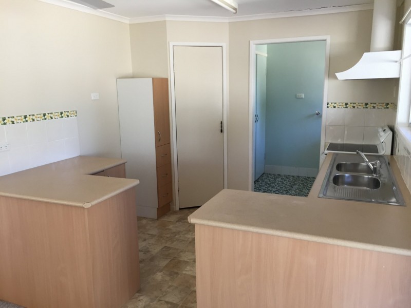 53 KATANDRA STERET, Boyne Island QLD 4680