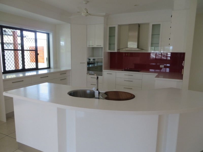 54 GOLF VIEW DRIVE, Boyne Island QLD 4680