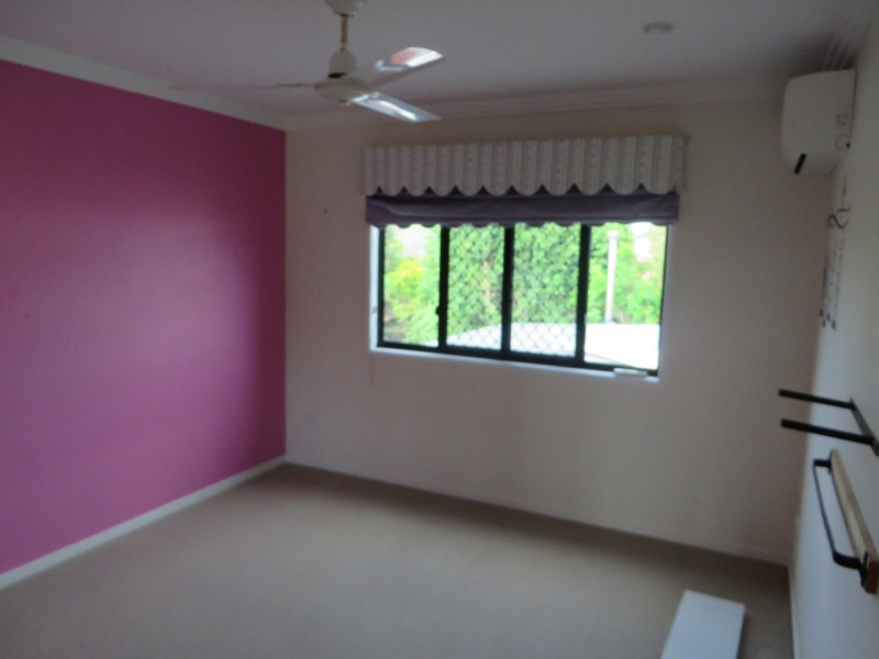 54 GOLF VIEW DRIVE, Boyne Island QLD 4680