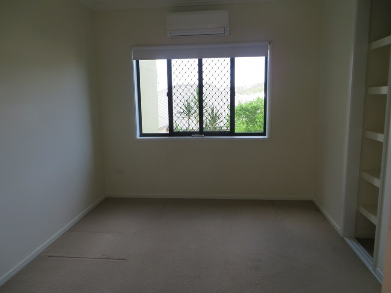 54 GOLF VIEW DRIVE, Boyne Island QLD 4680