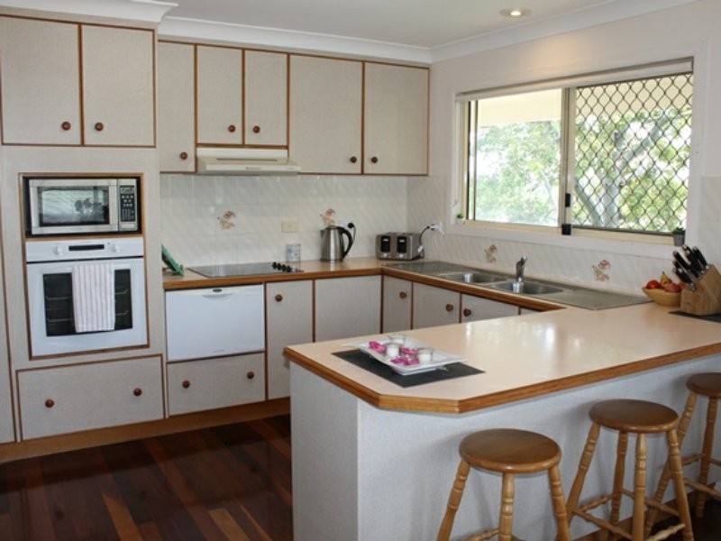 86 Booth Avenue, Tannum Sands QLD 4680