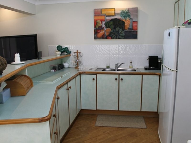86 Booth Avenue, Tannum Sands QLD 4680
