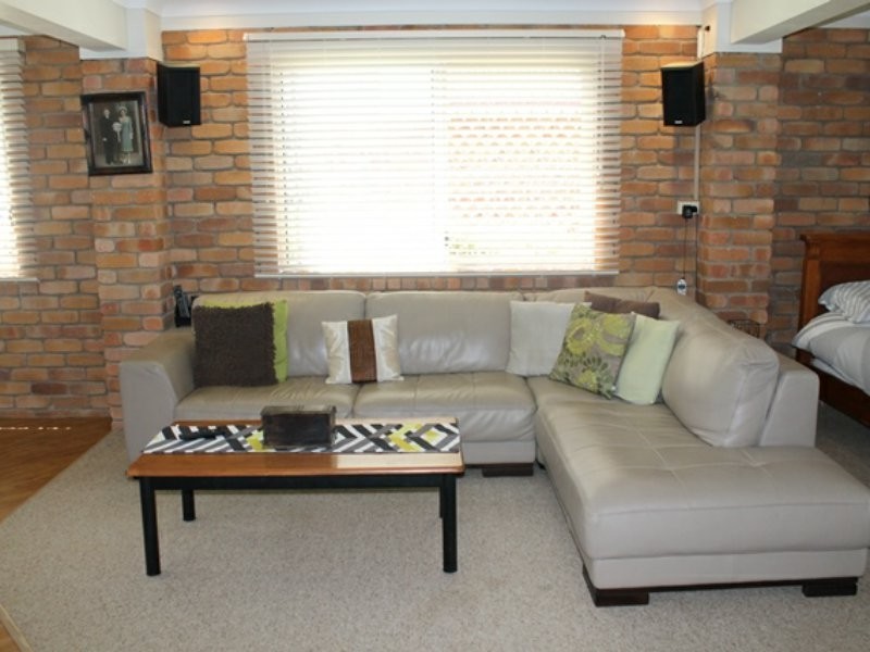 86 Booth Avenue, Tannum Sands QLD 4680