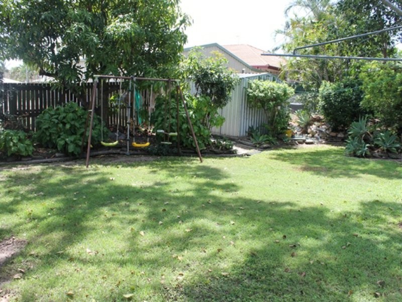 86 Booth Avenue, Tannum Sands QLD 4680