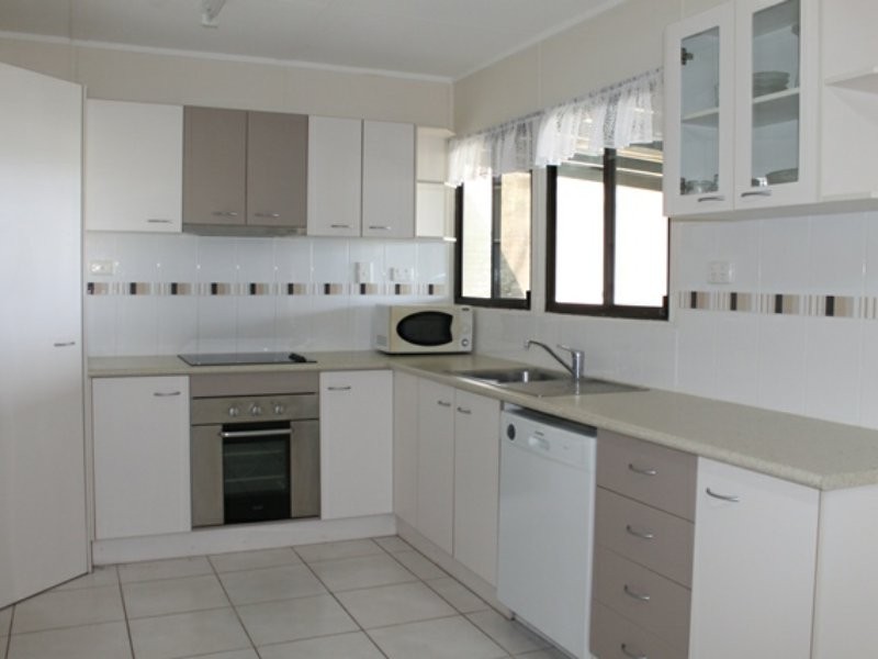 11 Pleasant Avenue, Tannum Sands QLD 4680