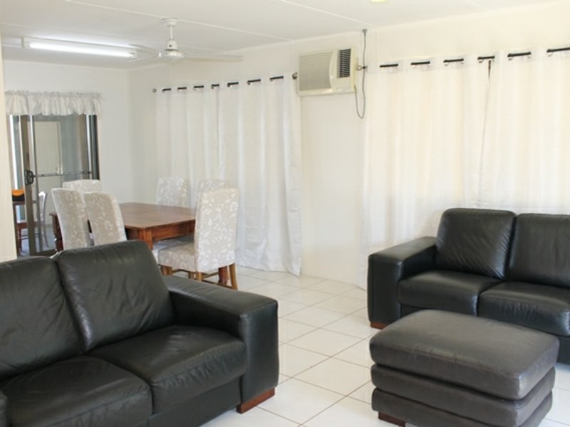 11 Pleasant Avenue, Tannum Sands QLD 4680