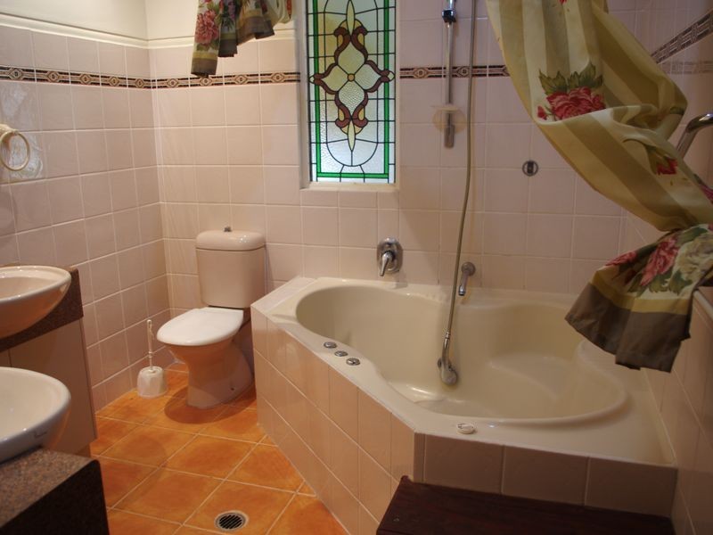 21 Poole Street, Bowen QLD 4805