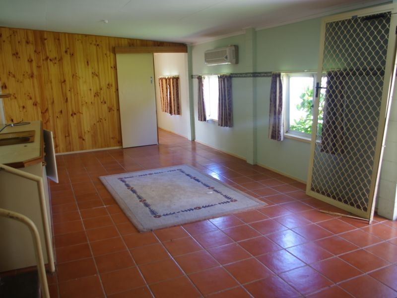 21 Poole Street, Bowen QLD 4805