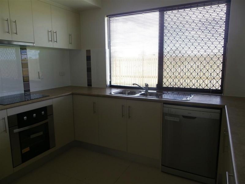 8 Cypress Crescent, Bowen QLD 4805