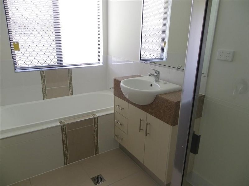 8 Cypress Crescent, Bowen QLD 4805