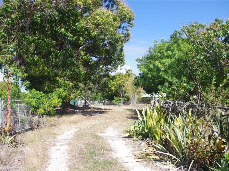 39 Mitchell Street, Bowen QLD 4805