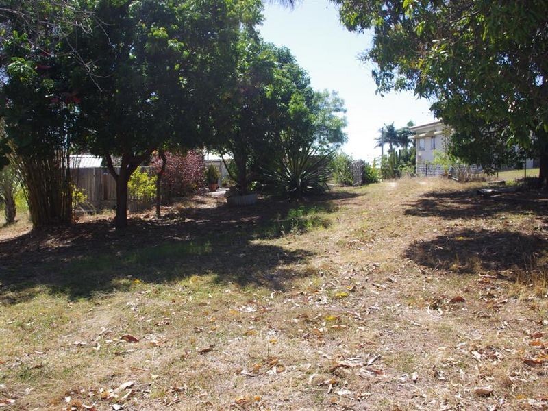 39 Mitchell Street, Bowen QLD 4805