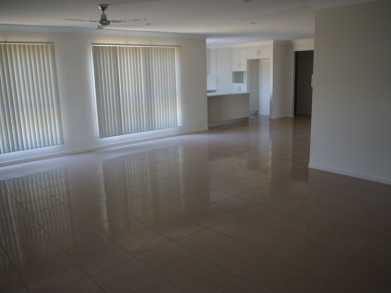 14 Seacove Crescent, Bowen QLD 4805