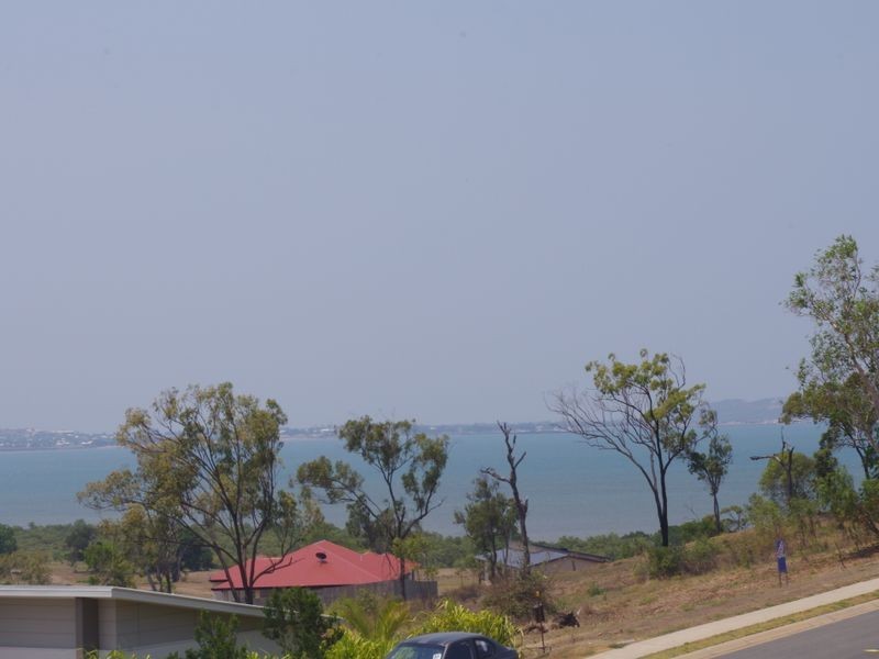 14 Seacove Crescent, Bowen QLD 4805