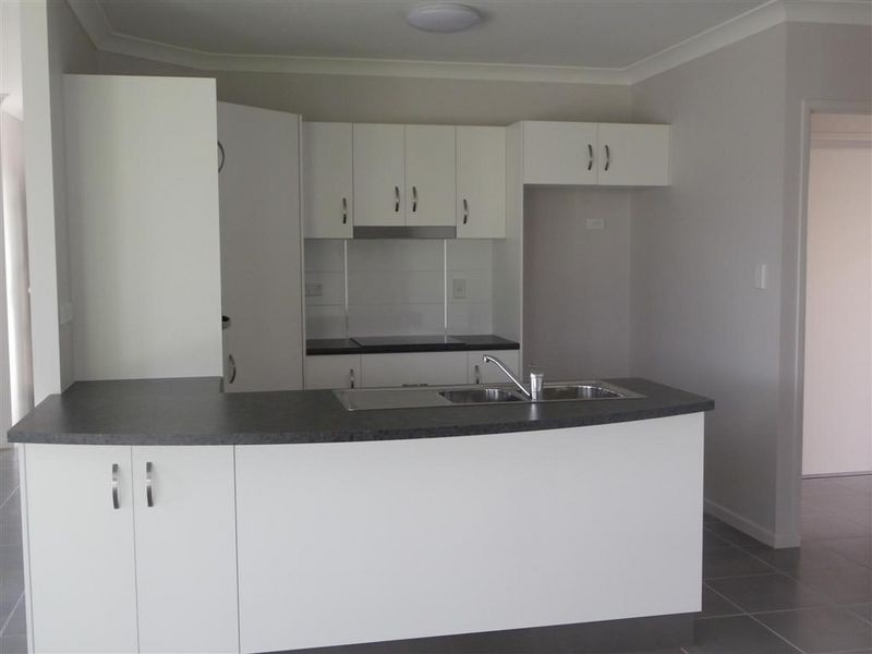 2 Seacove Crescent, Bowen QLD 4805