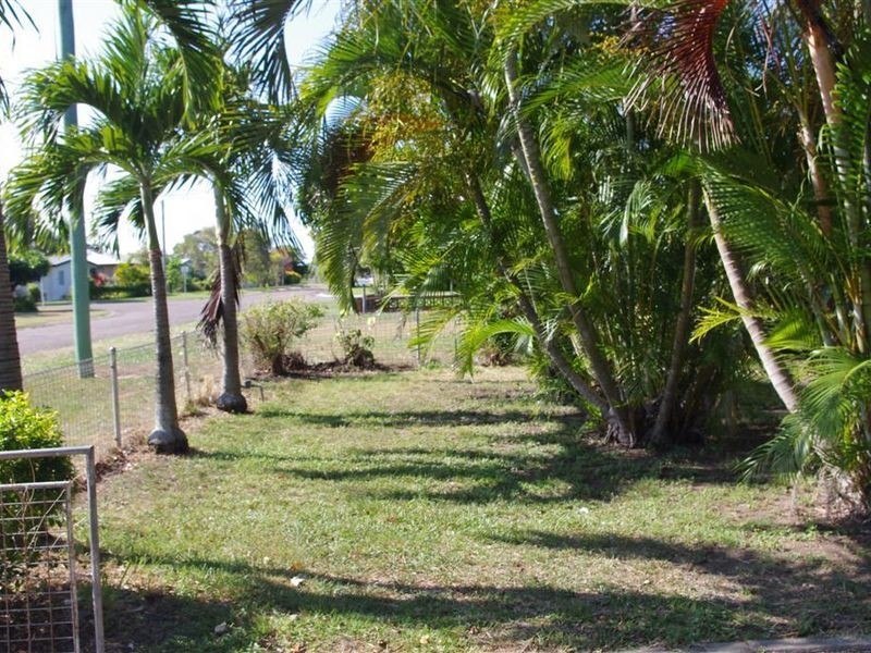 12 Marshall Street, Bowen QLD 4805