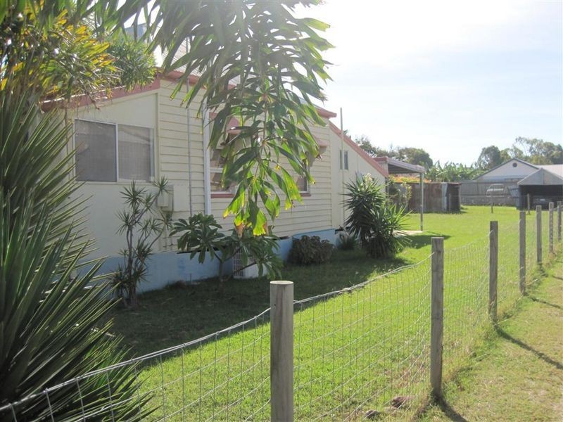 36 Poole Street, Bowen QLD 4805