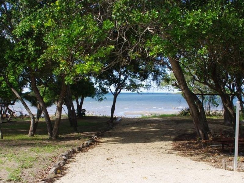 26 Baxter Avenue, Brisk Bay, Bowen QLD 4805