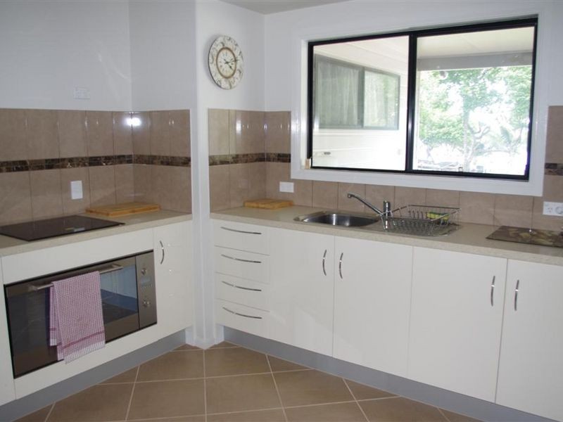 26 Baxter Avenue, Brisk Bay, Bowen QLD 4805