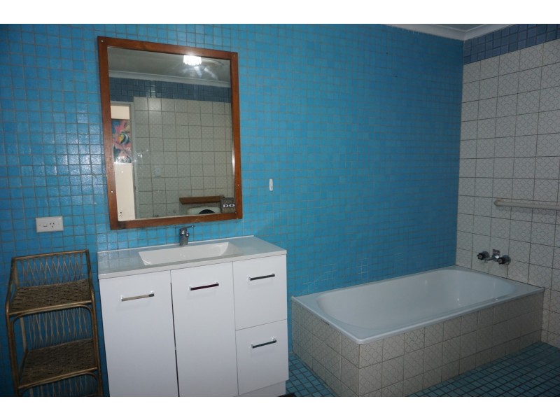 7/89 Horseshoe Bay Road, Bowen QLD 4805