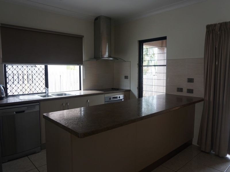 Unit 2/11 Kennedy Street, Bowen QLD 4805