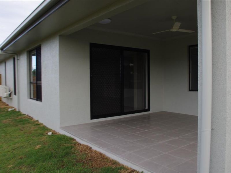 2 Sapphire Crescent, Whitsunday, Bowen QLD 4805
