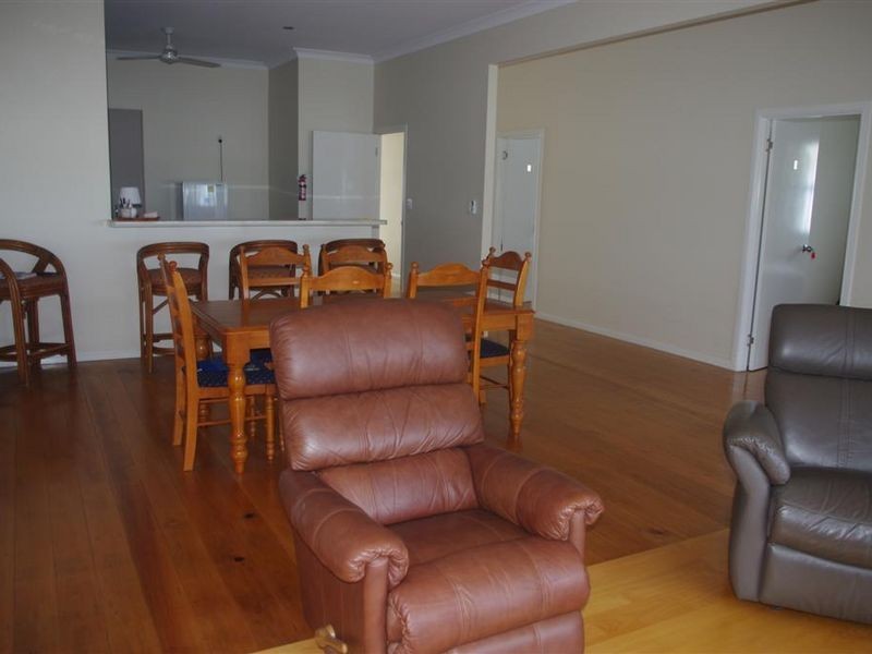 33 Herbert Street, Bowen QLD 4805