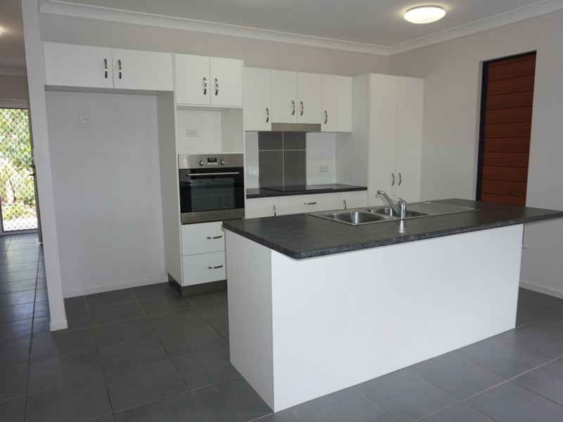 42 Scenic Crescent, Bowen QLD 4805